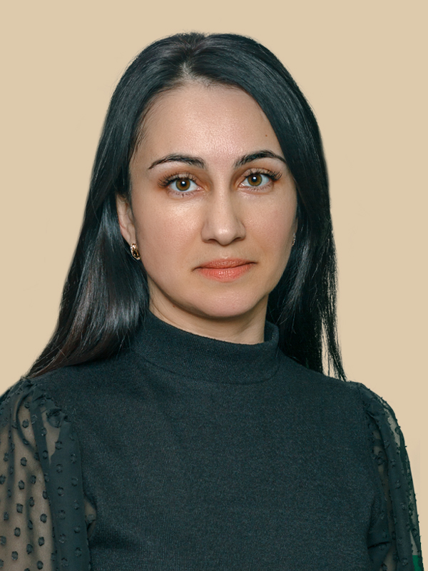 Рафиханова Айнур Ниязовна.
